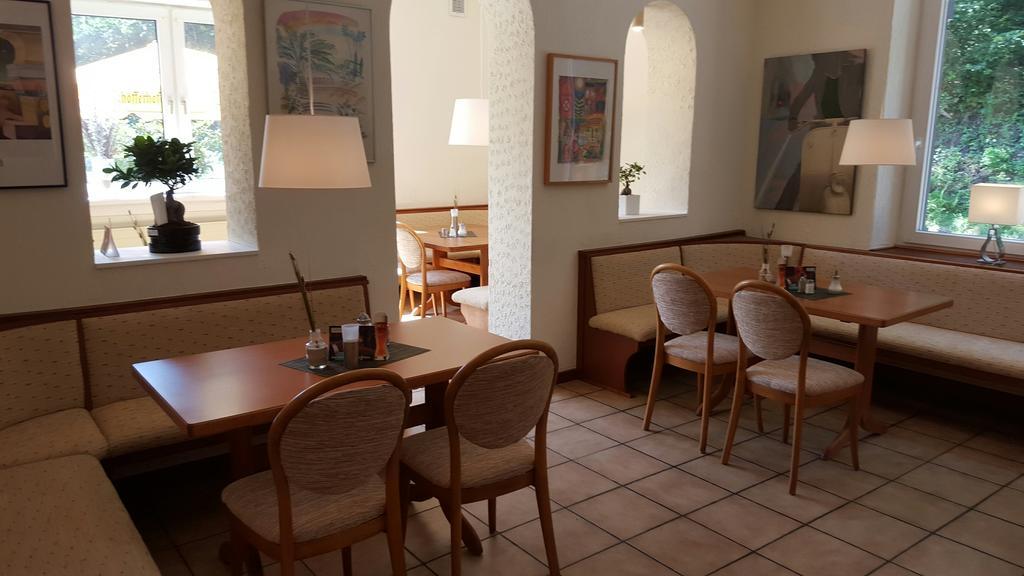 Hotel Bergische Schweiz Velbert Buitenkant foto