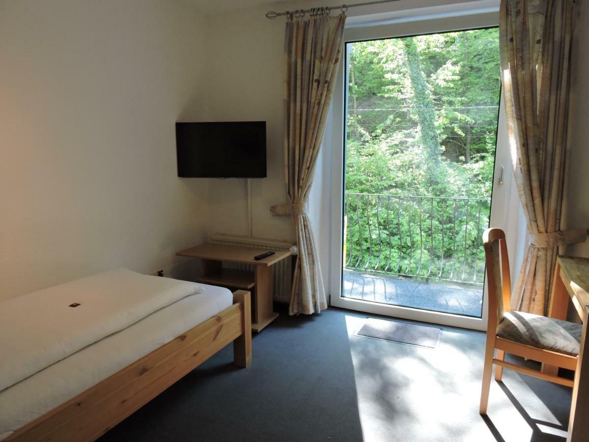 Hotel Bergische Schweiz Velbert Buitenkant foto