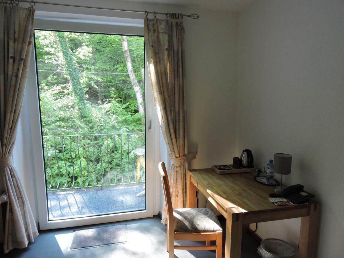 Hotel Bergische Schweiz Velbert Buitenkant foto